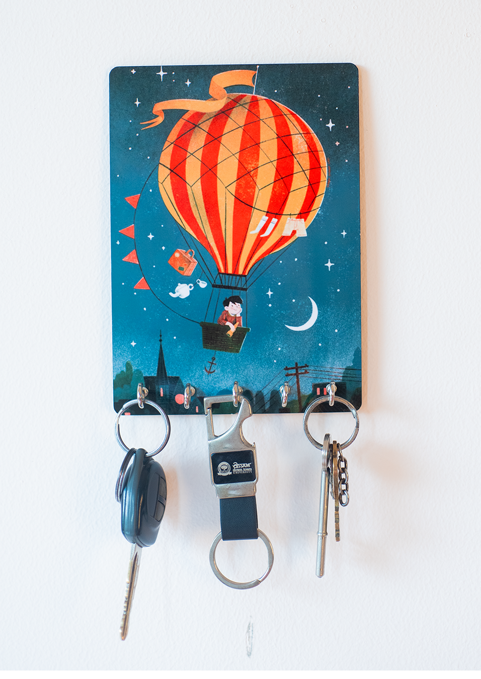 Katha Plates 5-Hook Keyholder • Multicolor • 5″×7″ • MDF • Wall-Mounted for Entryway (Sky Ecape)