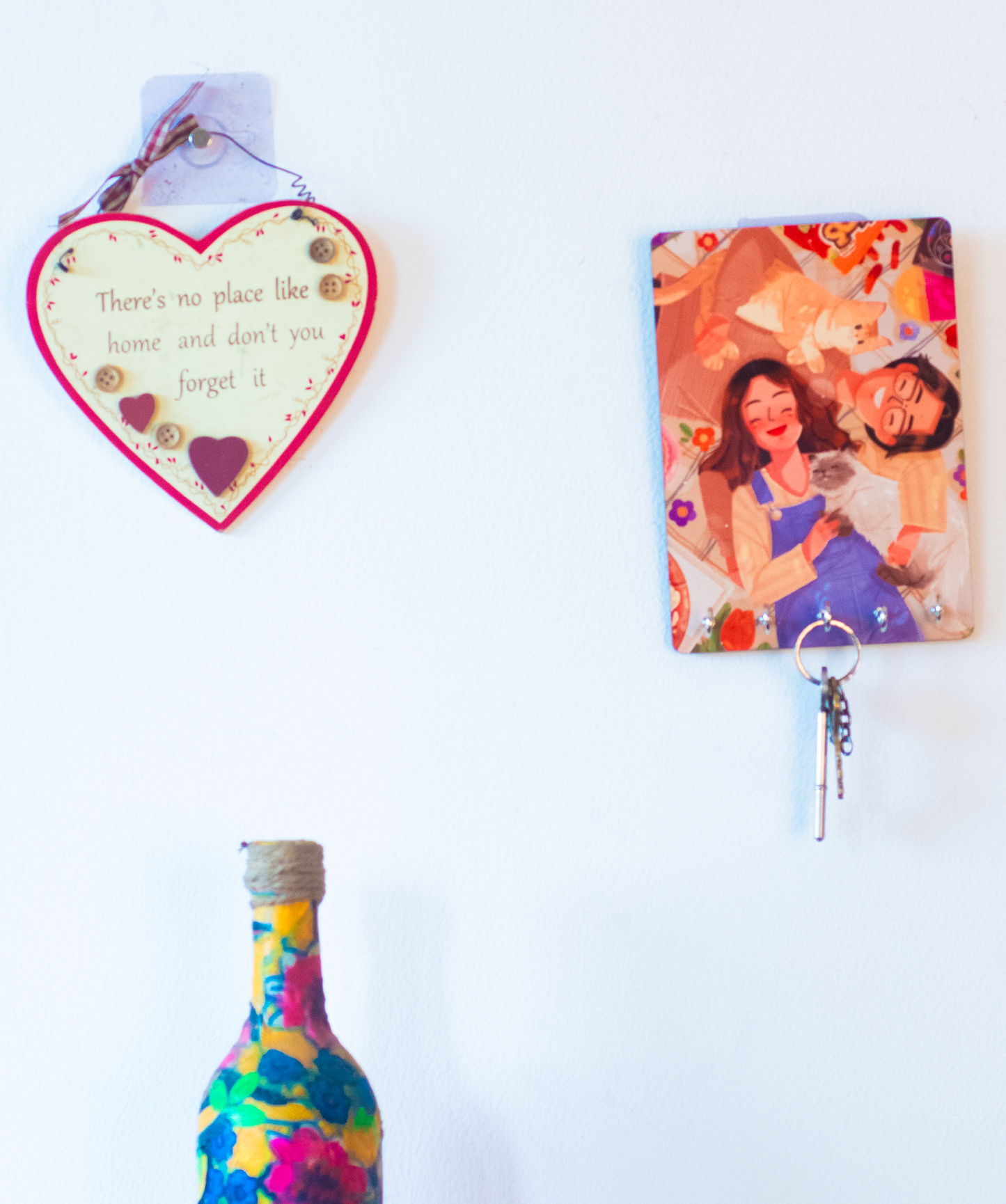 Katha Plates 5-Hook Keyholder • Multicolor • 5″×7″ • MDF • Wall-Mounted for Entryway (Everyday Love)