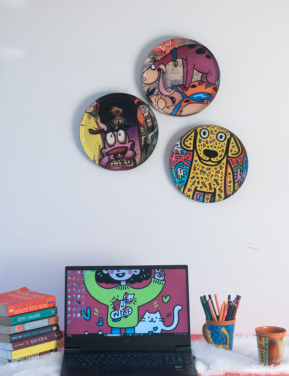 Classic Toons 9| 10" Metal Wall Hanging Plates with Pre-Attached Hooks (Set of 3)