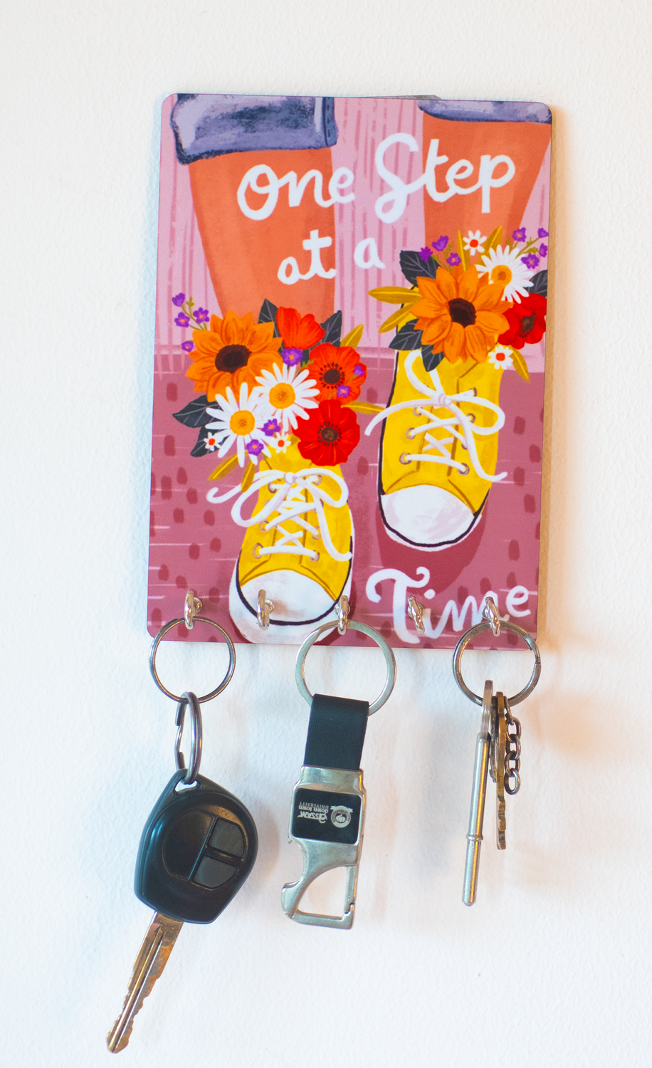 Katha Plates 5-Hook Keyholder • Multicolor • 5″×7″ • MDF • Wall-Mounted for Entryway (One Step at a Time)