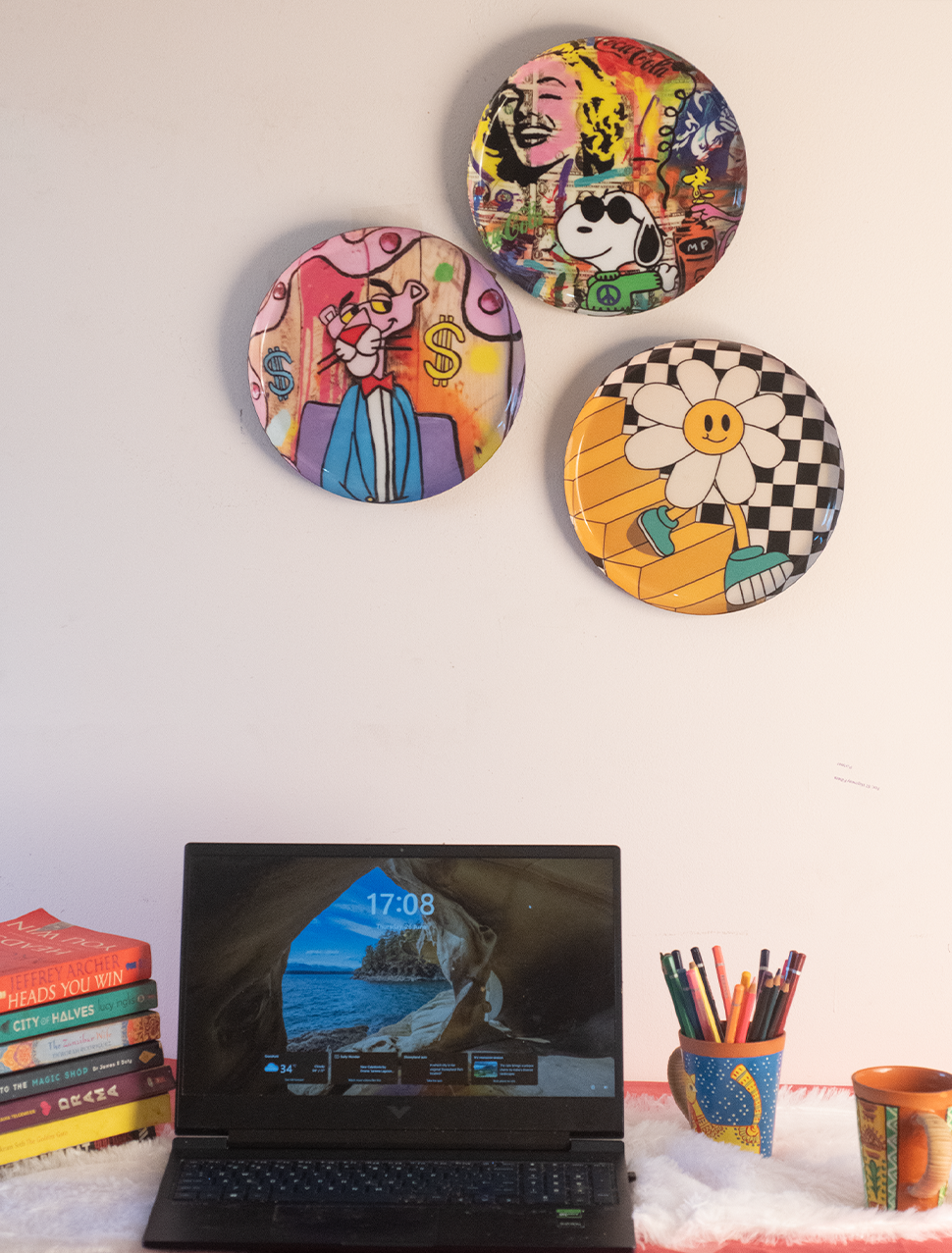 Classic Toons 6| 10" Metal Wall Hanging Plates with Pre-Attached Hooks (Set of 3)