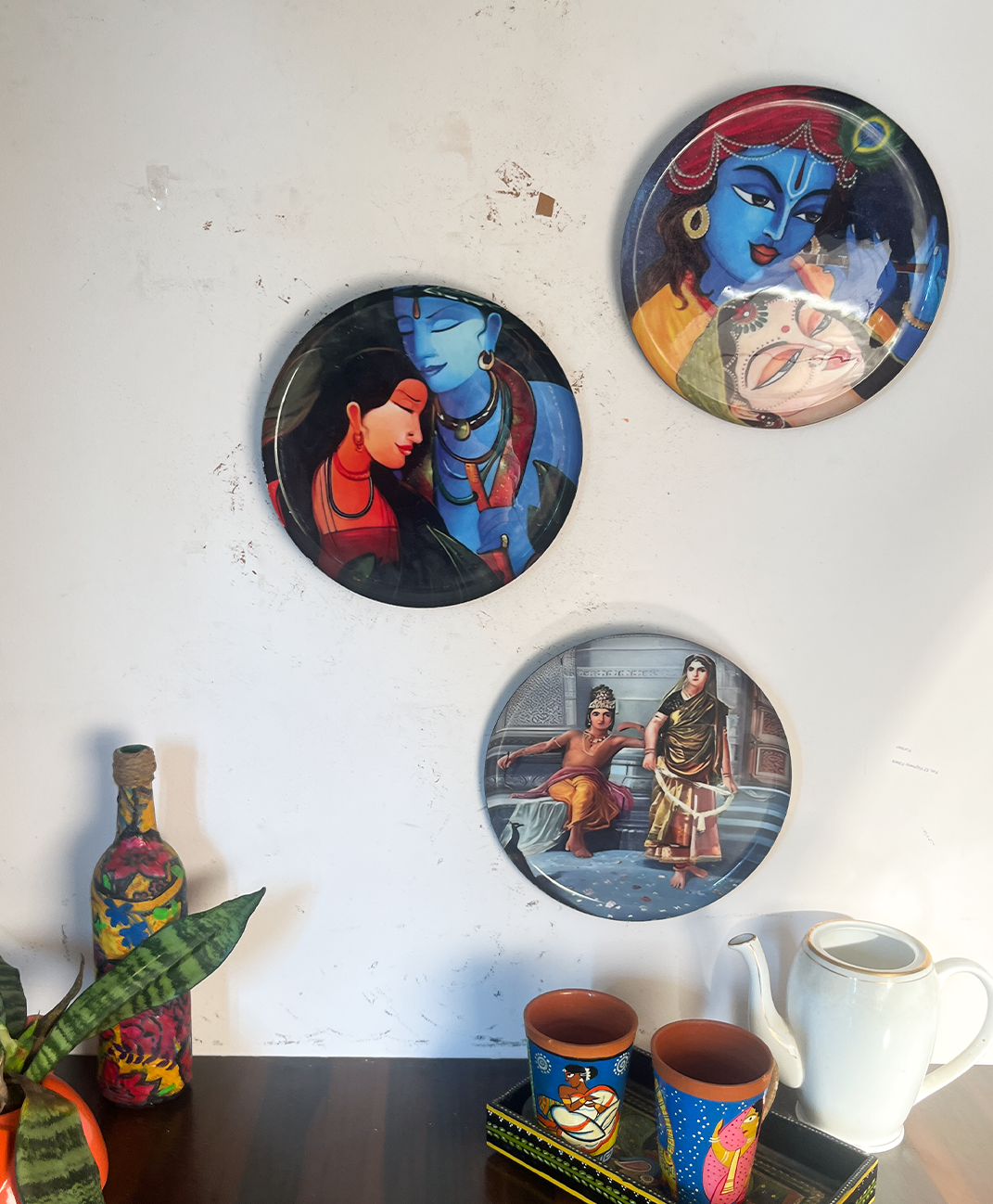 Radha Krishna Kathayein | Eternal Melody  | Wall Décor Plates | 10" (Set of 3)