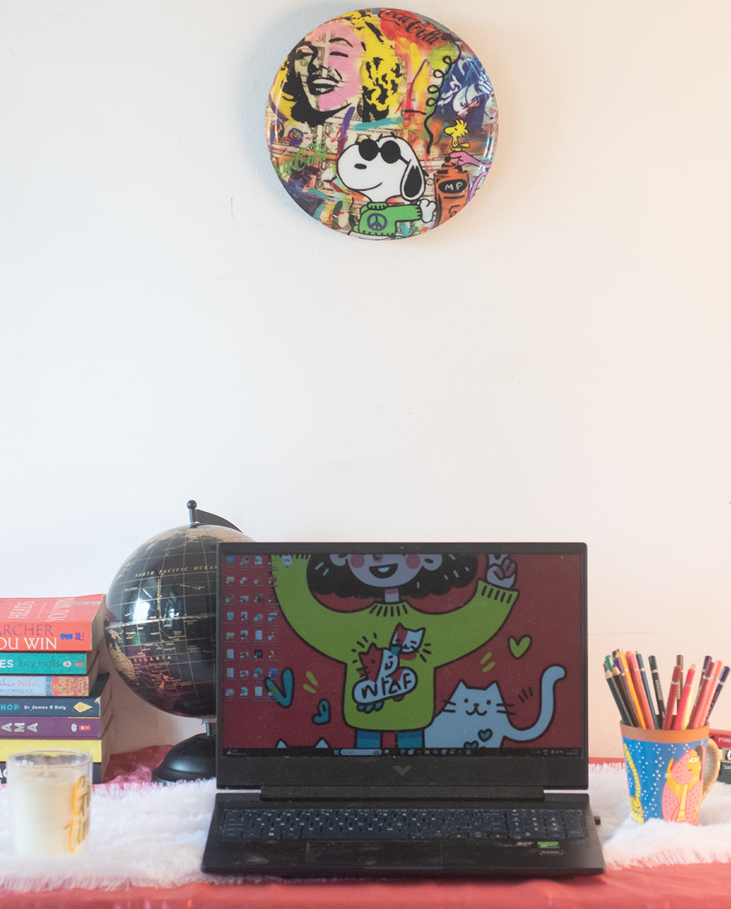 Classic Toons 13| 10" Metal Wall Hanging Plates with Pre-Attached Hooks (Set of 1)