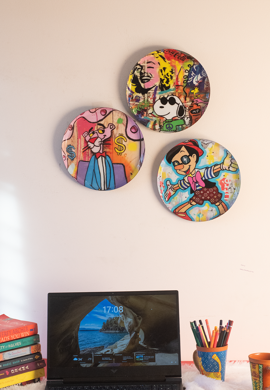 Classic Toons  5| 10" Metal Wall Hanging Plates with Pre-Attached Hooks (Set of 3)