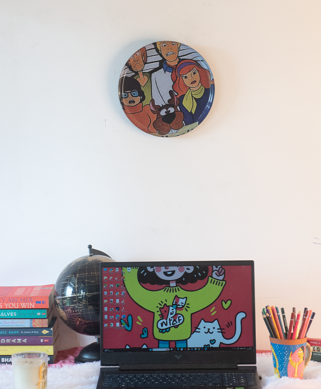 Classic Toons 9| 10" Metal Wall Hanging Plates with Pre-Attached Hooks (Set of 1)