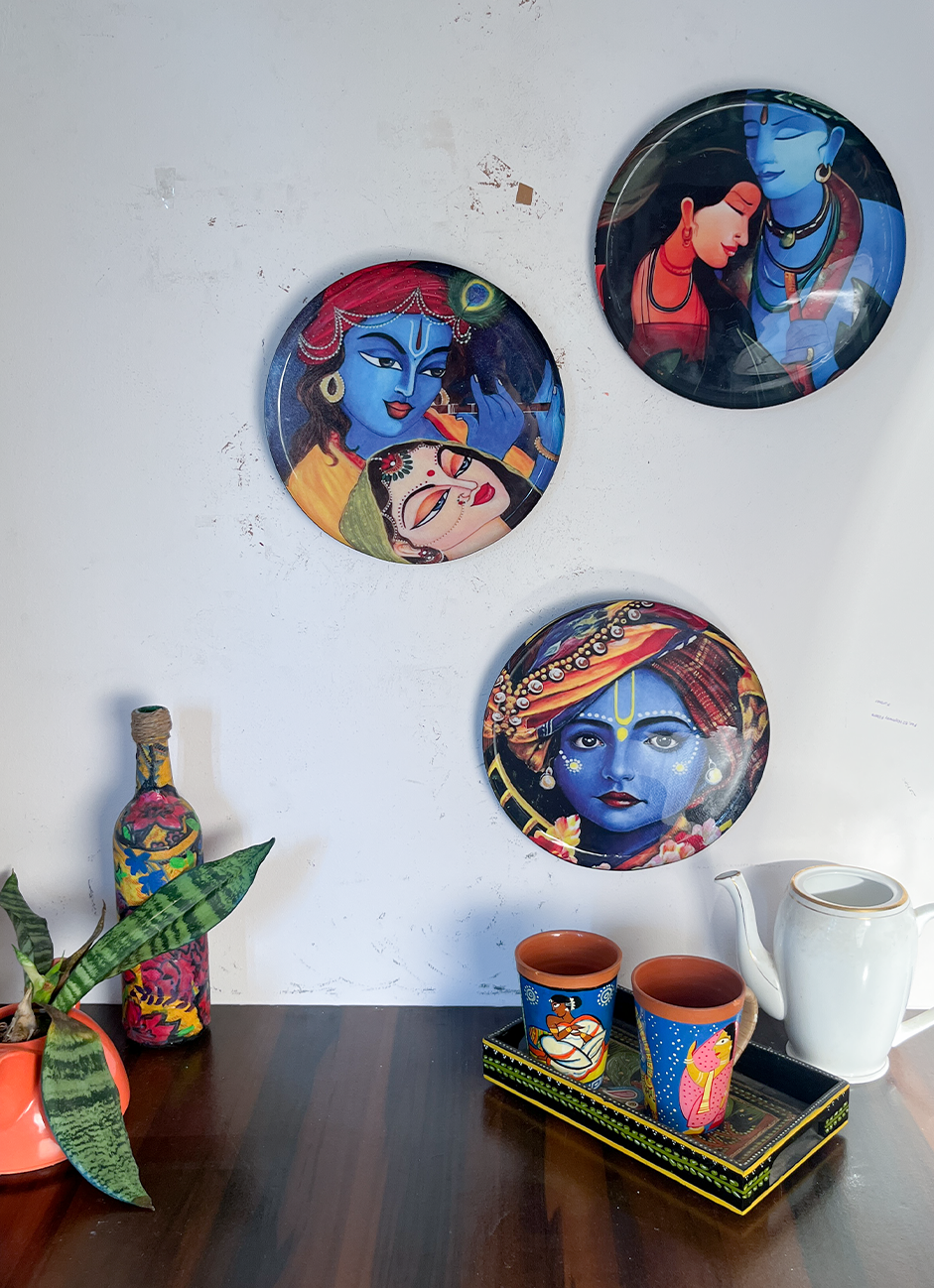 Radha Krishna Kathayein | The Divine Love| Wall Décor Plates | 10" (Set of 3)