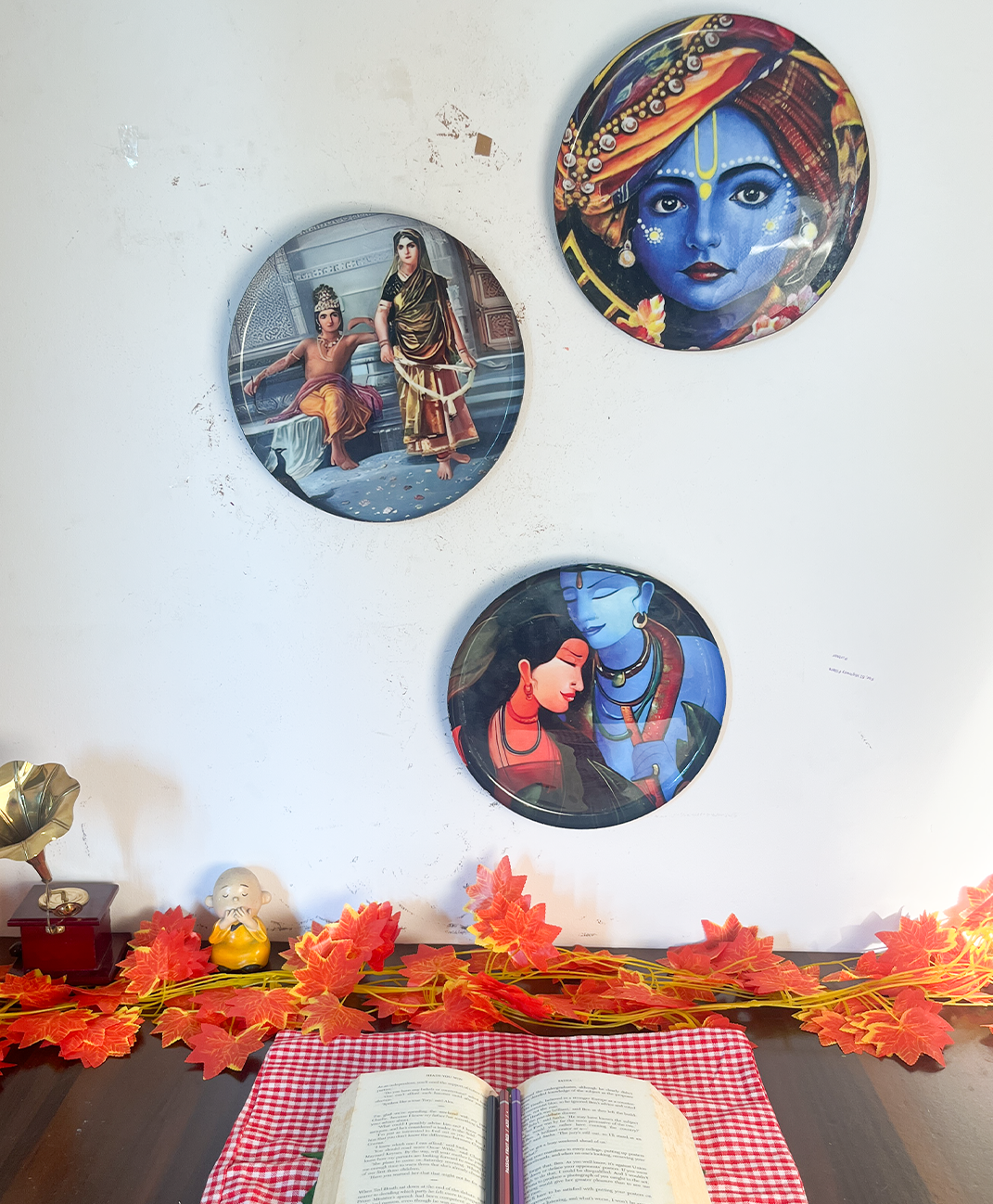 Radha Krishna Kathayein | Eternal Melody  | Wall Décor Plates | 10" (Set of 3)