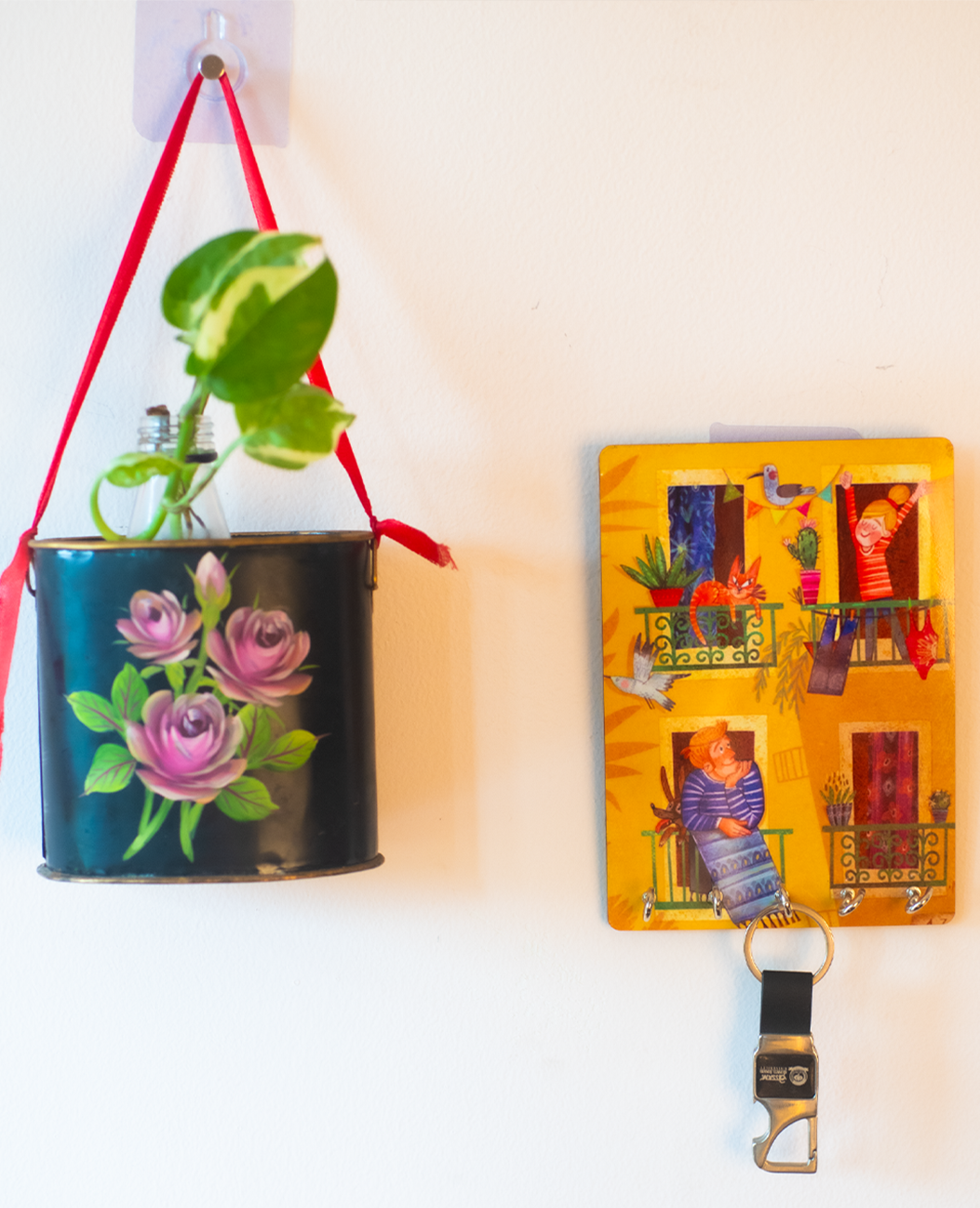 Katha Plates 5-Hook Keyholder • Multicolor • 5″×7″ • MDF • Wall-Mounted for Entryway (Balcony Tales)
