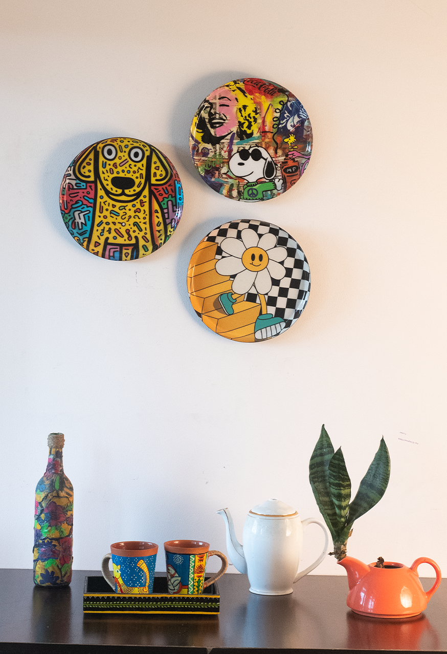 Classic Toons 3| 10" Metal Wall Hanging Plates with Pre-Attached Hooks (Set of 3)