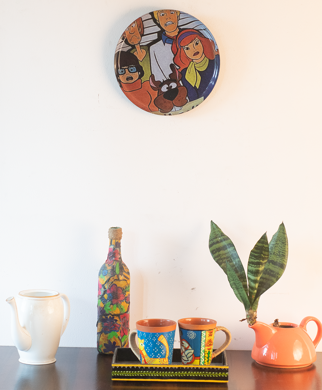 Classic Toons 9| 10" Metal Wall Hanging Plates with Pre-Attached Hooks (Set of 1)