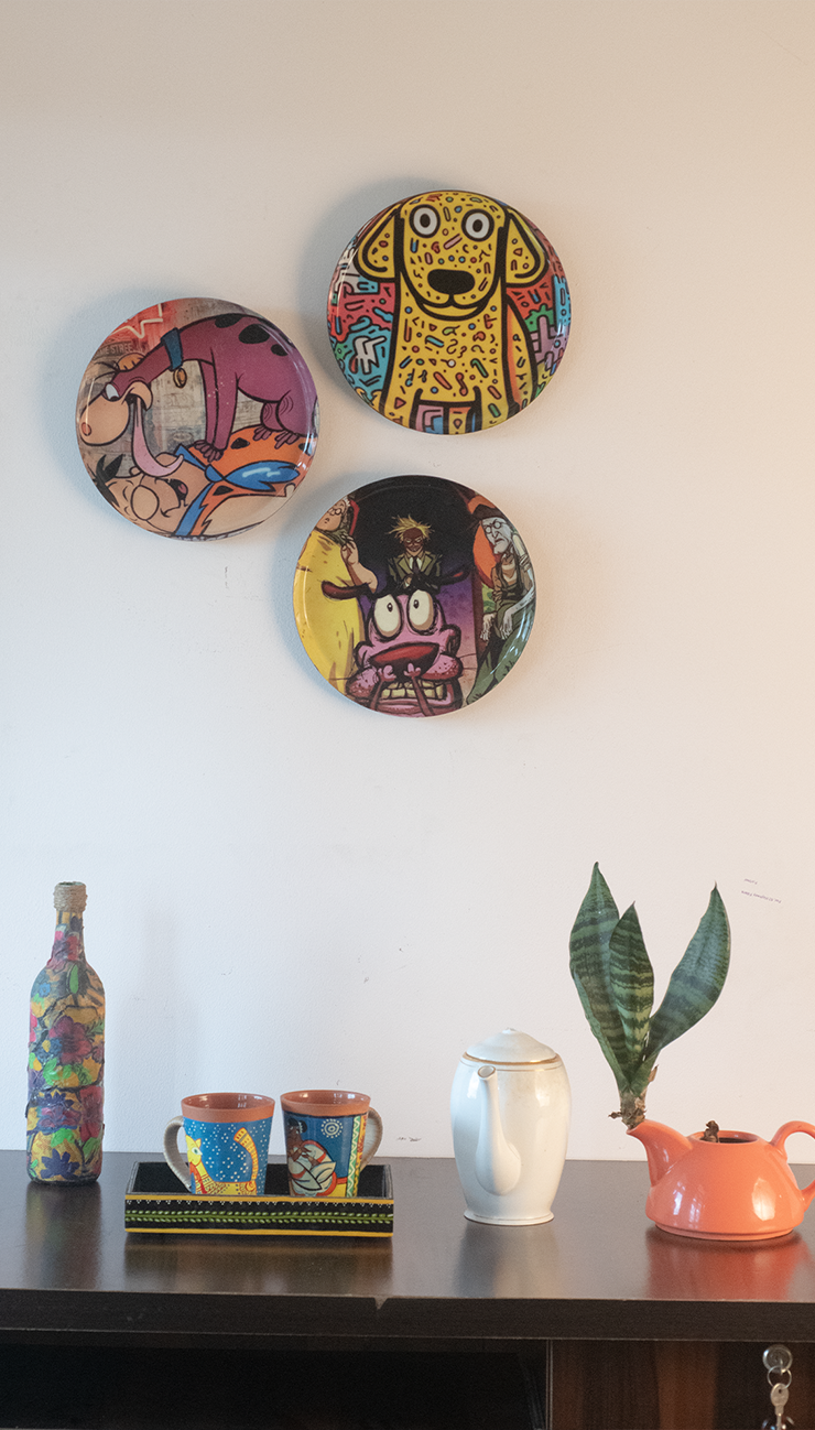 Classic Toons 9| 10" Metal Wall Hanging Plates with Pre-Attached Hooks (Set of 3)