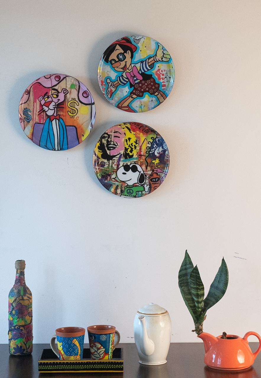 Classic Toons  5| 10" Metal Wall Hanging Plates with Pre-Attached Hooks (Set of 3)