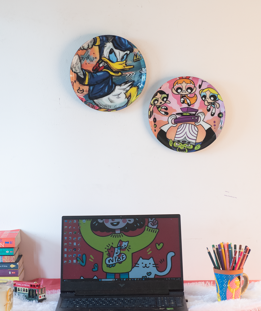 Classic Toons 2| 10" Metal Wall Hanging Plates with Pre-Attached Hooks (Set of 2)
