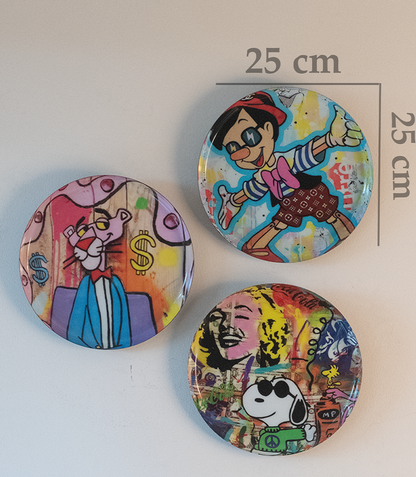 Classic Toons  5| 10" Metal Wall Hanging Plates with Pre-Attached Hooks (Set of 3)