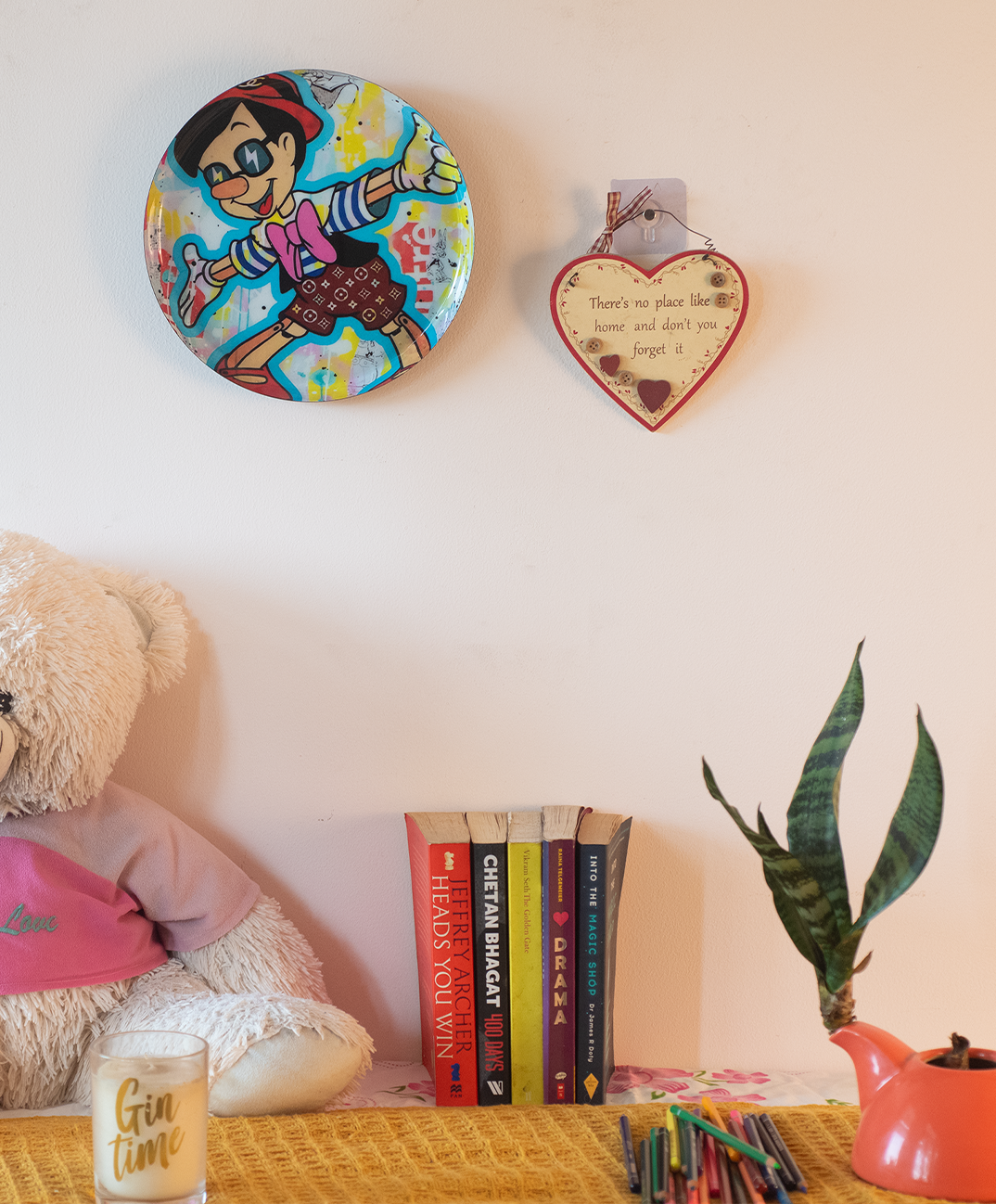 Classic Toons 6| 10" Metal Wall Hanging Plates with Pre-Attached Hooks (Set of 1)