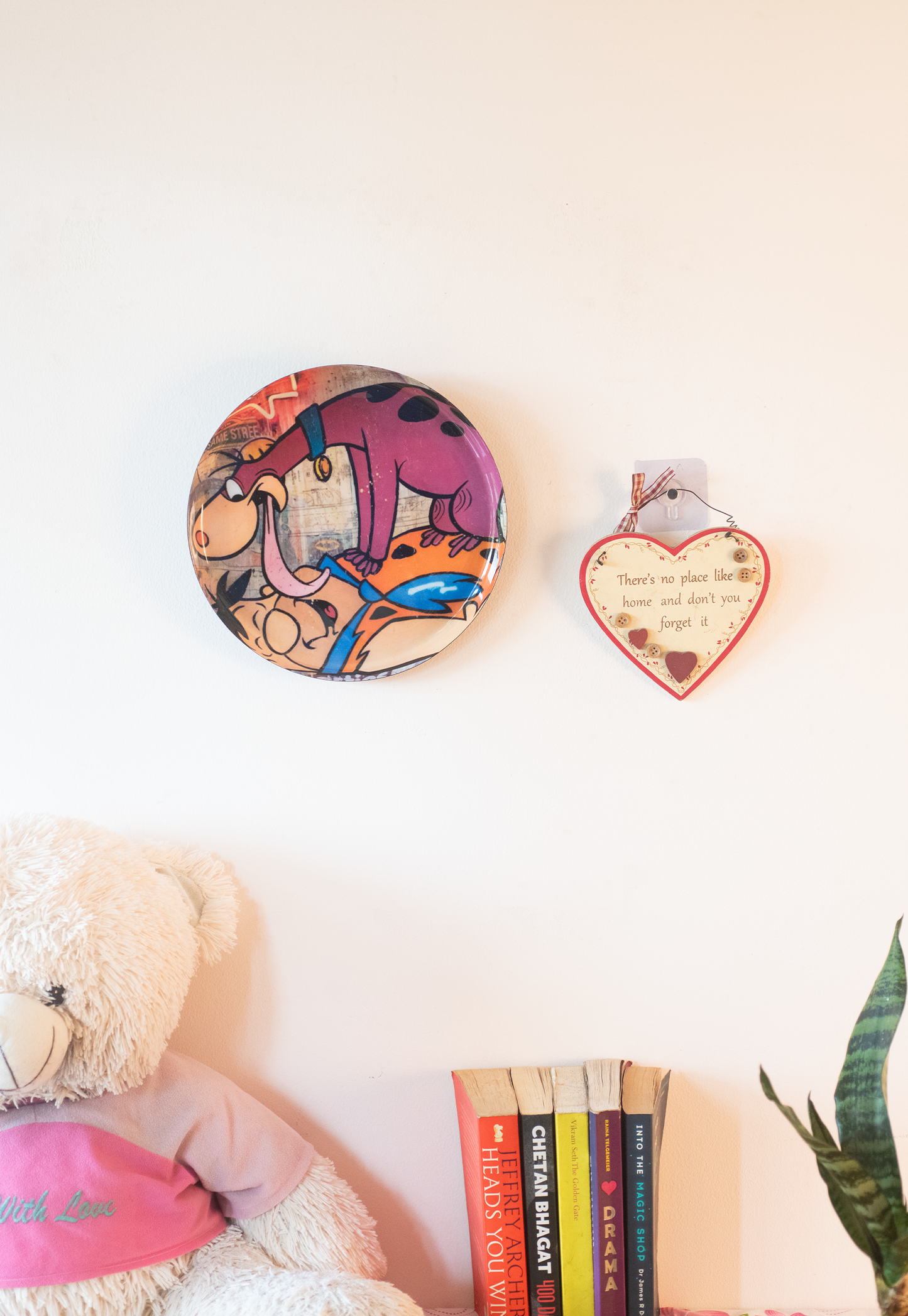 Classic Toons 2| 10" Metal Wall Hanging Plates with Pre-Attached Hooks (Set of 1)
