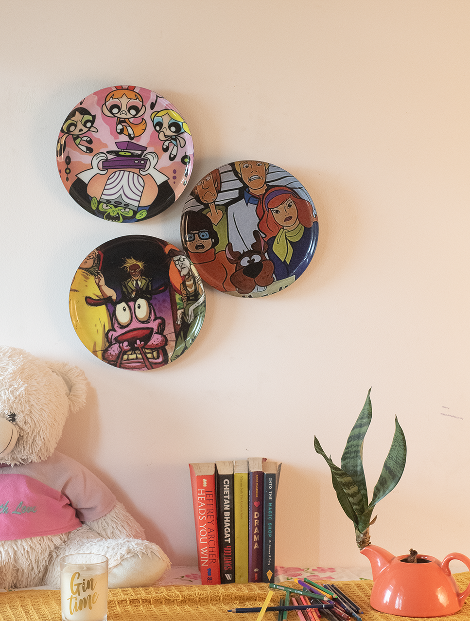 Classic Toons  4| 10" Metal Wall Hanging Plates with Pre-Attached Hooks (Set of 3)