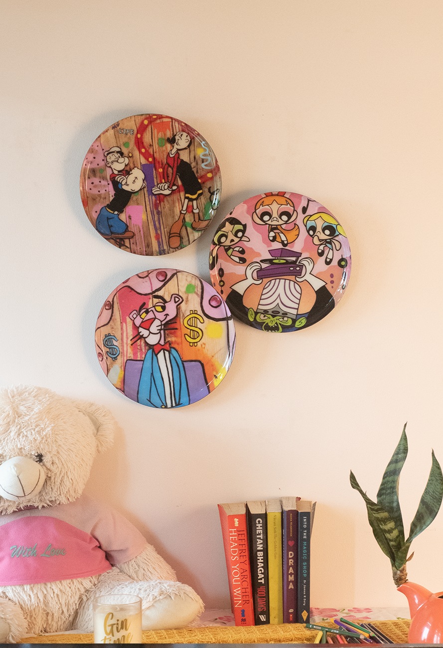 Classic Toons 8| 10" Metal Wall Hanging Plates with Pre-Attached Hooks (Set of 3)