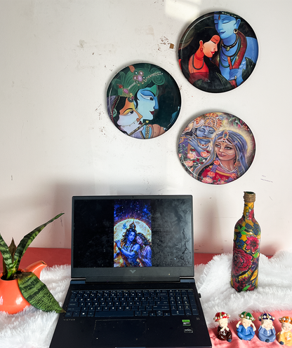Radha Krishna Kathayein | The Divine Melody | Wall Décor Plates | 10" (Set of 3)